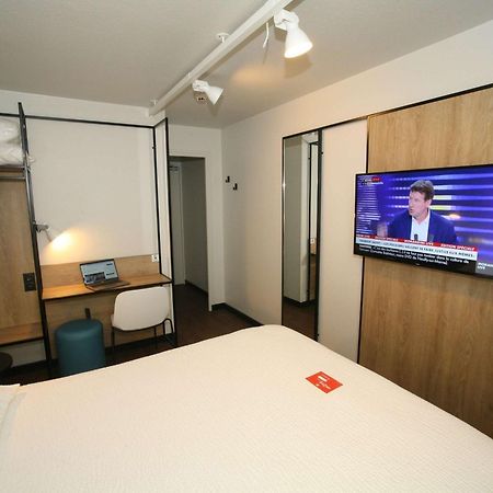 Ibis Saint-Lo Hotel Екстериор снимка