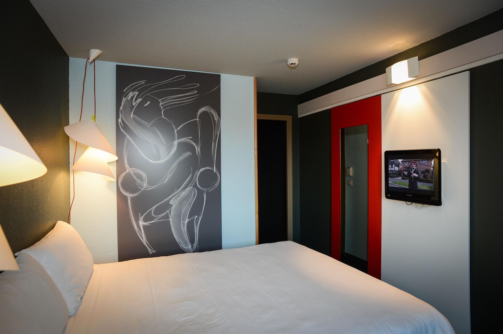 Ibis Saint-Lo Hotel Екстериор снимка