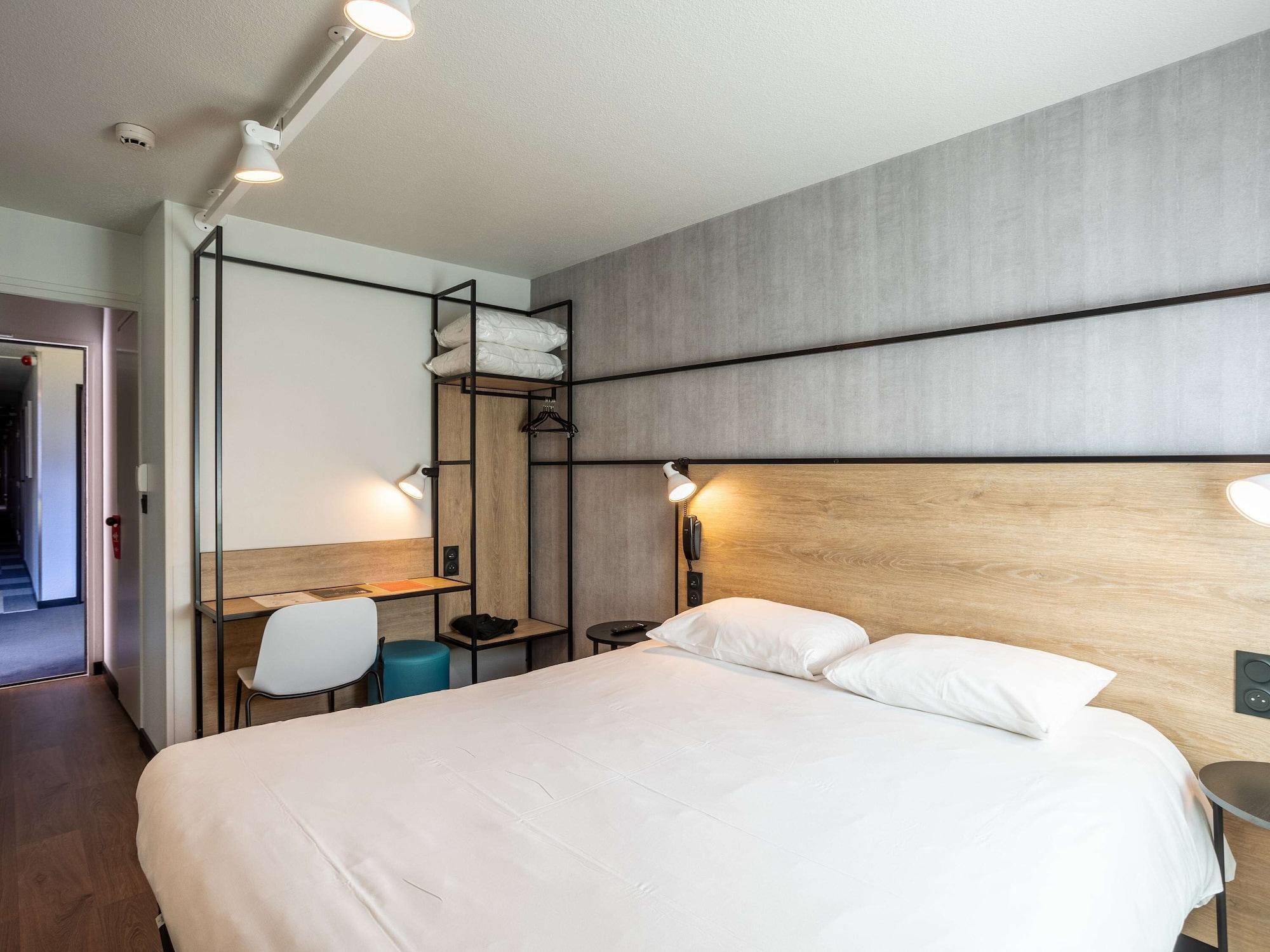 Ibis Saint-Lo Hotel Екстериор снимка