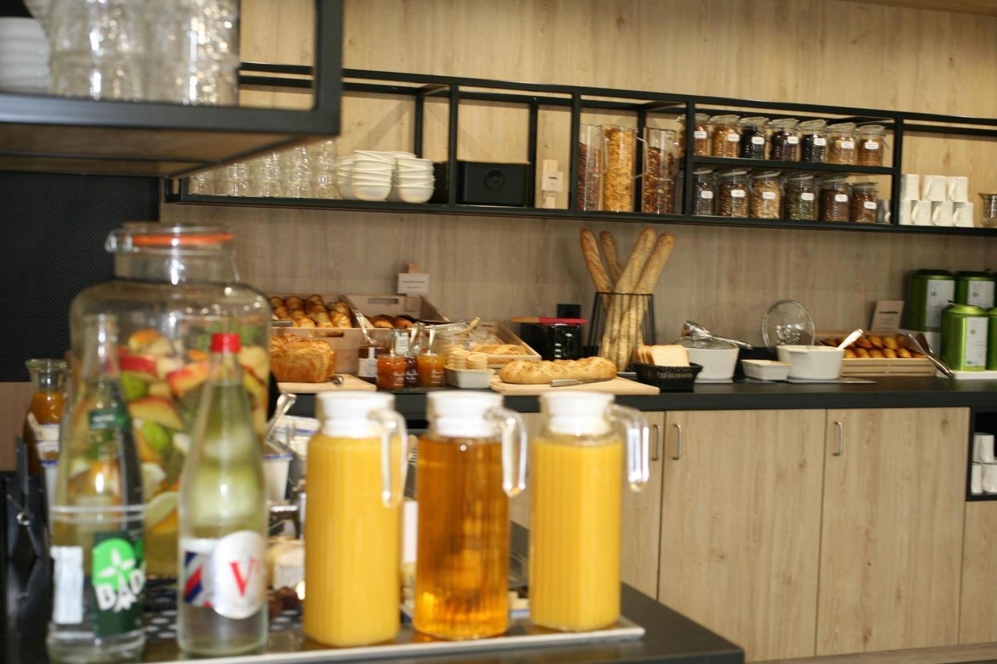 Ibis Saint-Lo Hotel Екстериор снимка